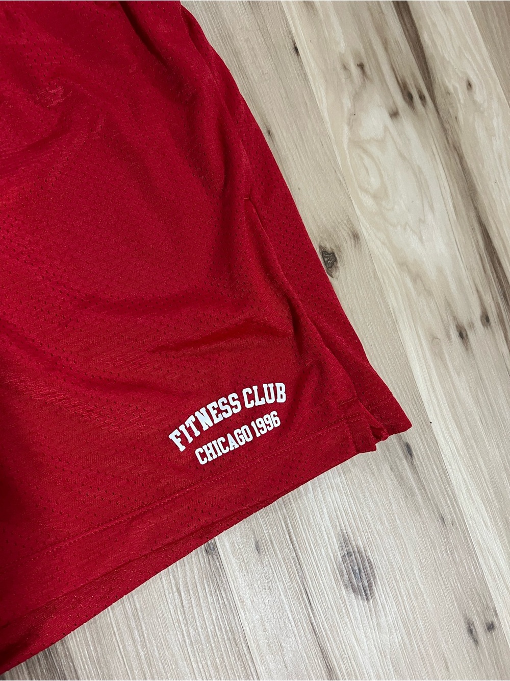 Abercrombie & Fitch Red Mesh Chicago
1996 Fitness Club 5" Shorts Mens - Picture 2 of 5